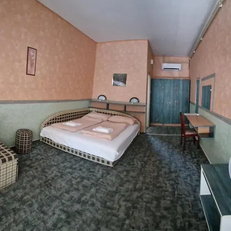 Piknik Wellness 3* Siófok