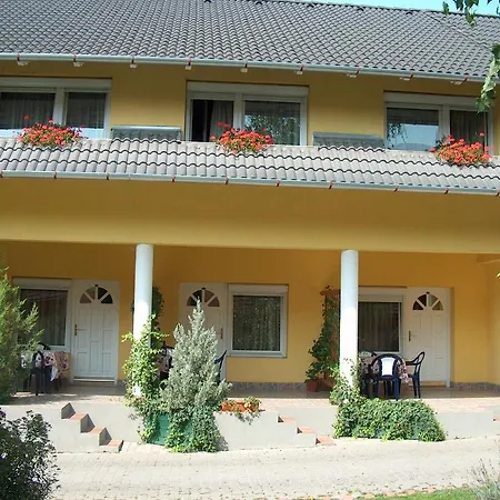 Piknik Wellness 3* Siófok