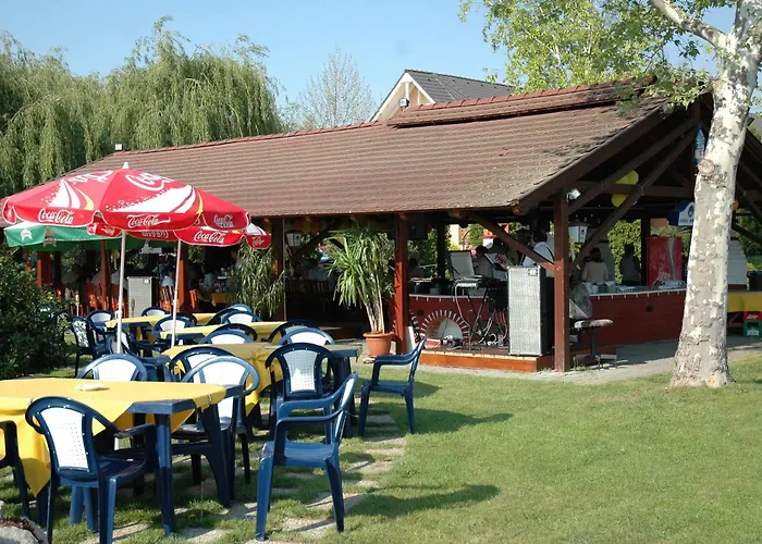 מלון Piknik Wellness 3*